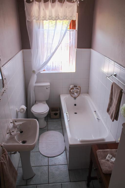 Calvinia Carmel Villa B&B Or Self-Catering מראה חיצוני תמונה